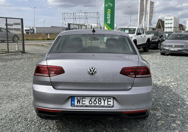 Volkswagen Passat cena 79900 przebieg: 113900, rok produkcji 2019 z Wojkowice małe 466